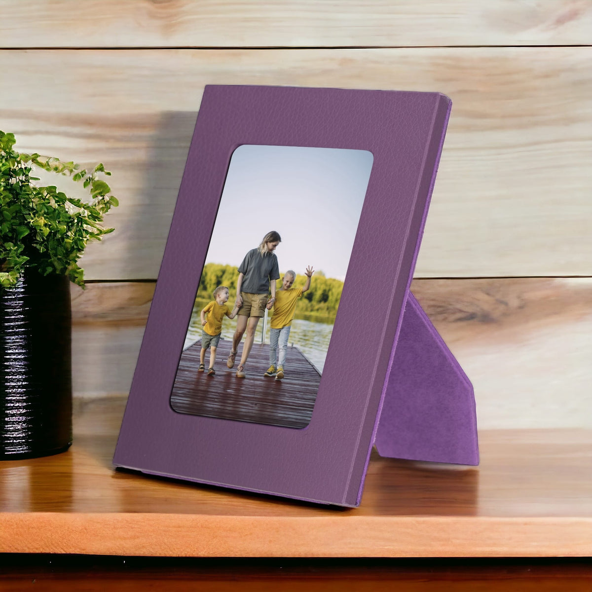 Leather Desktop Photo Frame 22x17cm frame for 15x10cm photos (8.6x6.6inch frame for 5.9x3.9inch photos)