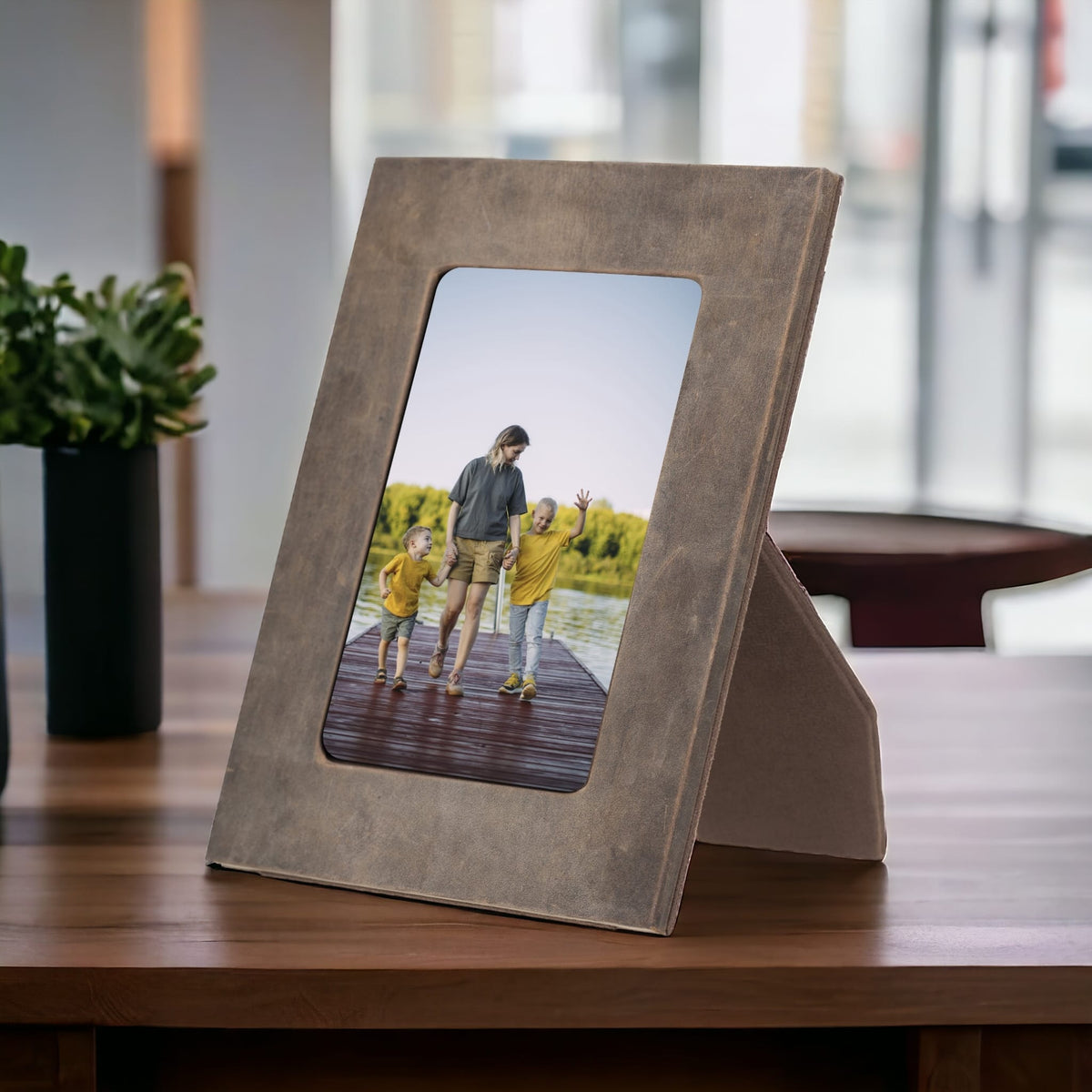 Leather Desktop Photo Frame 22x17cm frame for 15x10cm photos (8.6x6.6inch frame for 5.9x3.9inch photos)